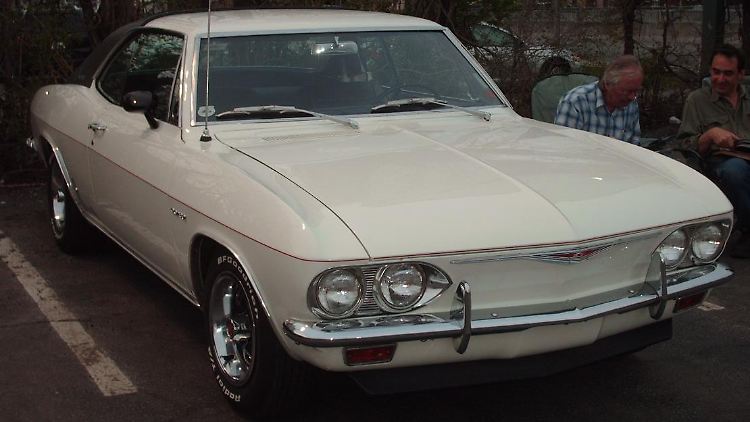 Boxermotor im Heck: Die Entwickler des Chevrolet Corvair ließen sich beim Antriebskonzept ein wenig vom erfolgreichen VW Käfer inspirieren.