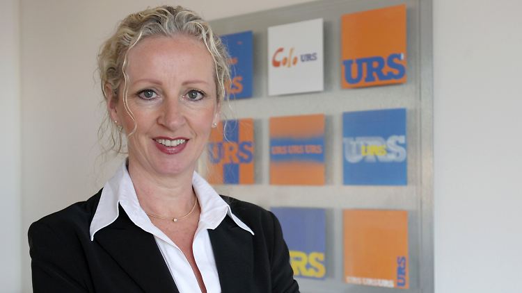 Christine Wolff arbeitet als Europa-Bereichsleiterin des amerikanischen Ingenieur-Konzerns URS.