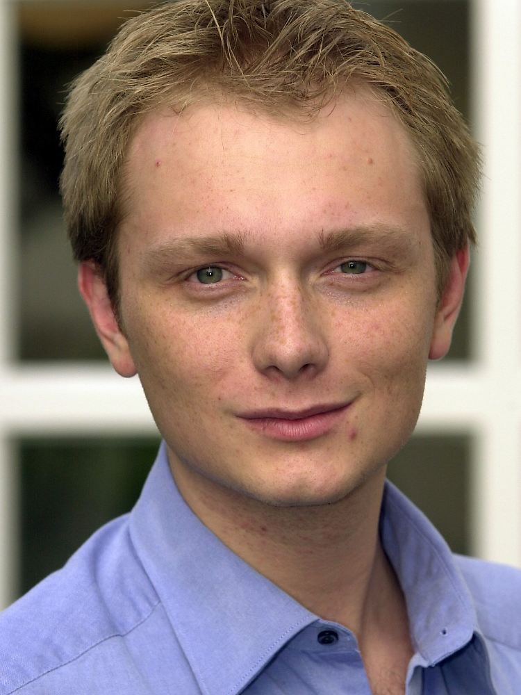 Mit 21 Jahren ist Lindner im Jahr 2000 der jüngste Landtagsabgeordnete in der Geschichte von NRW.
