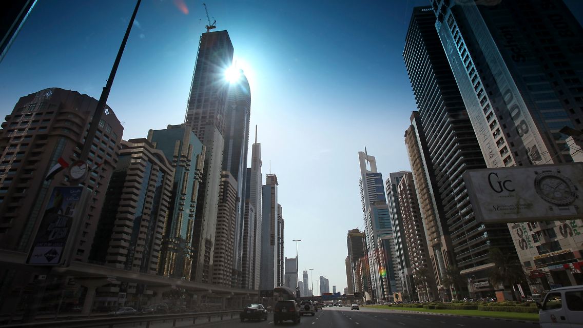 Die Scheich-Zayed-Road in Dubai.