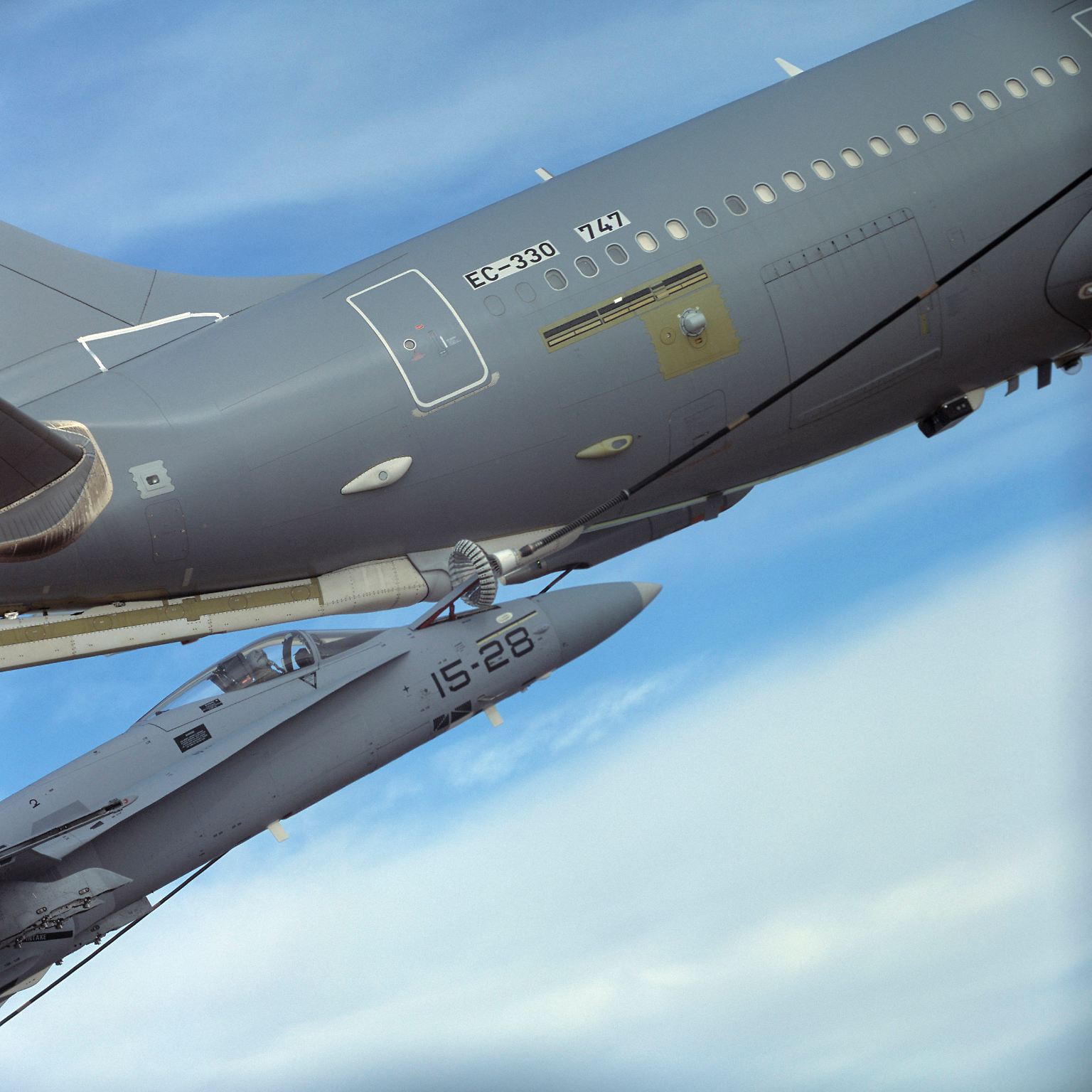 Der US-Tankerauftrag hat einen Wert von rund 35 Milliarden Dollar. Und trotzdem sind die Partner EADS und Northrop Grumman inzwischen bereit, den Militär-Auftrag in den Wind zu schießen.