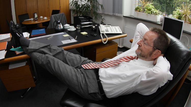 In deutschen Unternehmen kaum denkbar: Mittagsruhe im Büro.