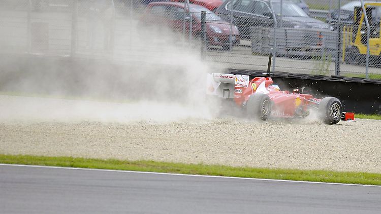 Sand im Getriebe: Der Ferrari von Fernando Alonso ist noch nicht so gut, wei er sein soll.