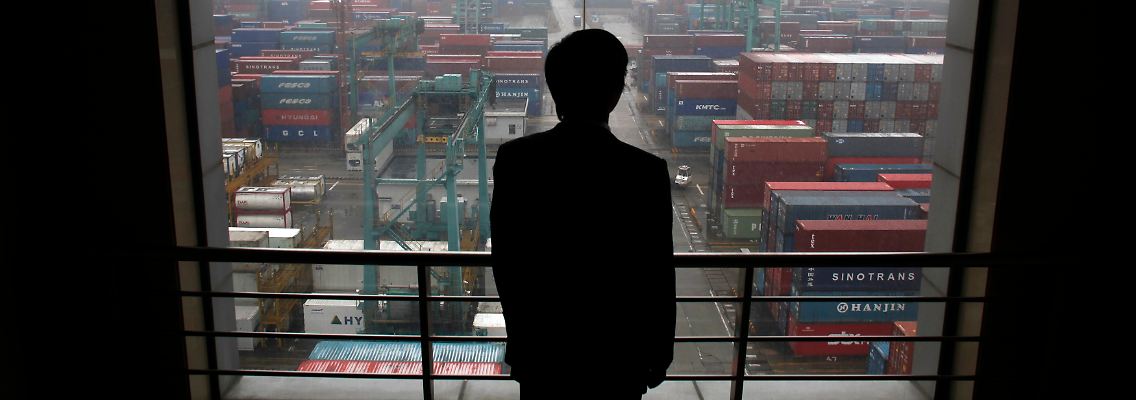 Blick auf den Hafen von Shanghai.