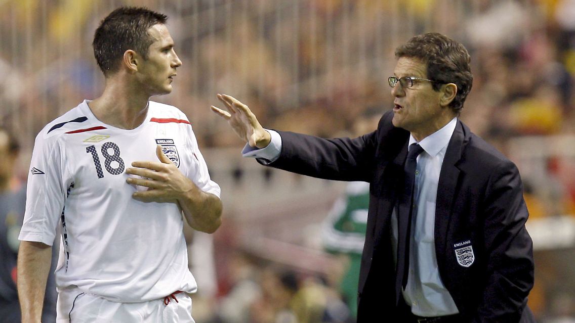 Auf dem einen ruhen die Hoffnungen, der andere ist ein Beckham-Konkurrent: Englands Trainer Fabio Capello und Mittelfeldspieler Frank Lampard.