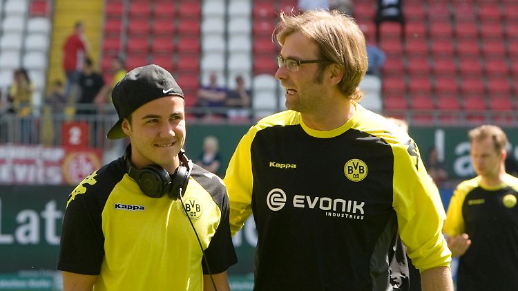 BVB-Trainer Jürgen Klopp hat schon wieder viel Freude an seinem Musterschüler Mario Götze.