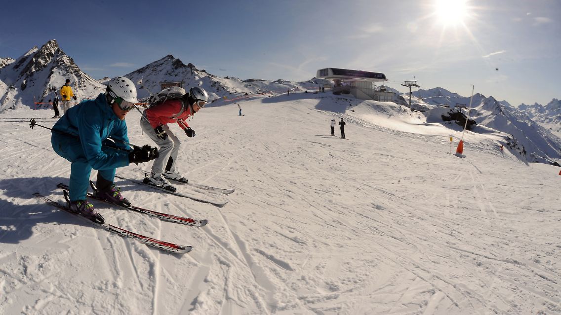 In Ischgl (Österreich) im Sylvretta Skigebiet. Die Lifte sind dort seit einer Woche geöffnet,