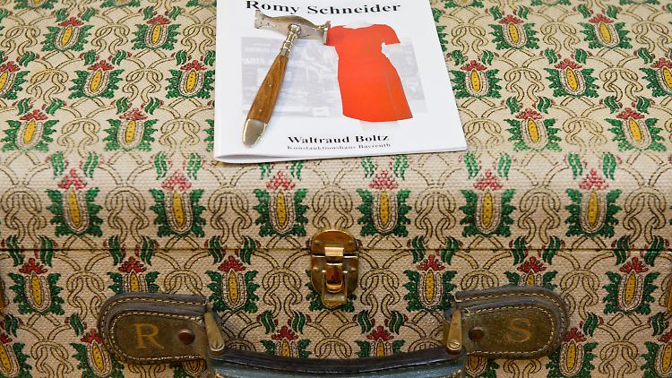Der Gucci-Reisekoffer mit den Initialen der Schauspielerin brachte es alleine auf 5000 Euro.