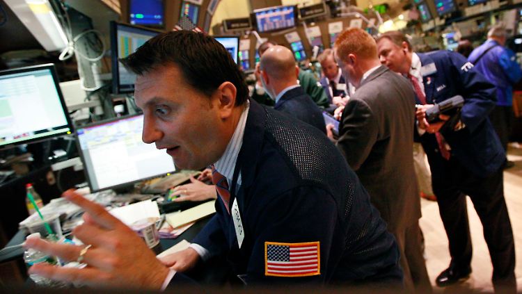 2012-05-11T162223Z_01_NYK509_RTRMDNP_3_MARKETS-STOCKS.JPG3840412789789270211.jpg