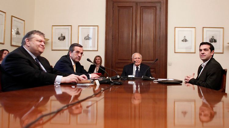 Präsident Papoulias (M) mit den Parteichefs Venizelos (l.), Samaras (2.v.l.) und Tsipras (r.).