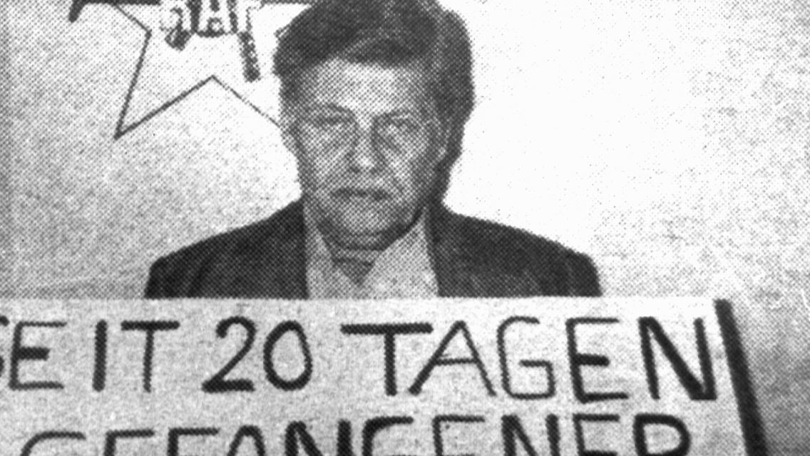Schon Jahre zuvor hatte er deutlich gemacht, dass die RAF für ihn Geschichte ist: An eine Wiederbelebung des bewaffneten Kampfes denke er nicht.