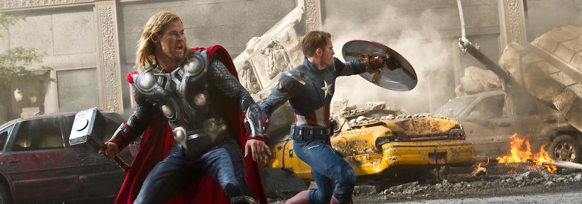 "The Avengers" kämpfen sich an Platz 1 der US-Kinocharts.