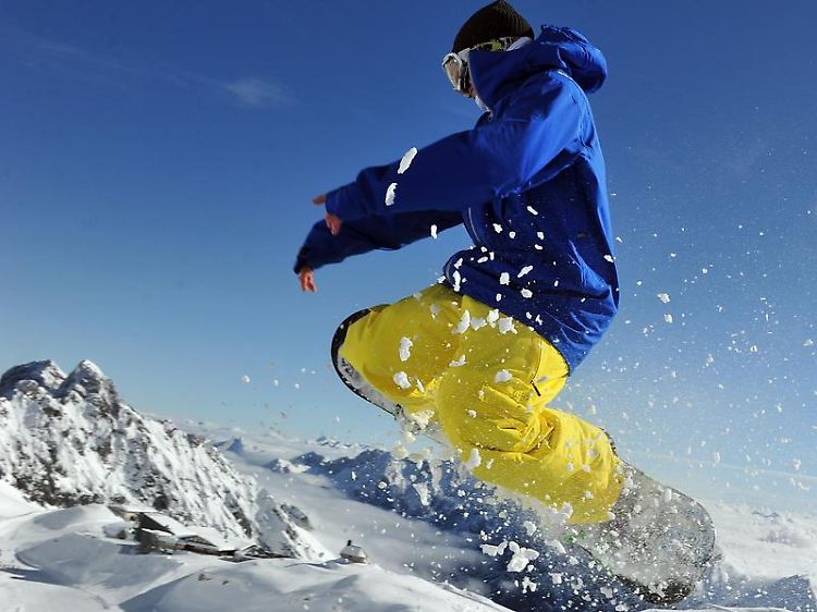 An der Zugspitze bspw. sind die Wintersportbedingungen derzeit gut.