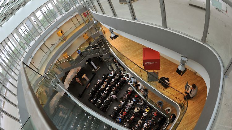 Blick in den Erweiterungsbau des Plattner-Instituts.