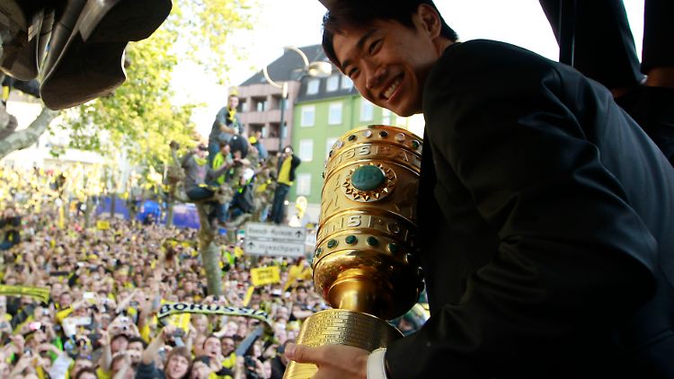 Shinji Kagawa und der Pott.