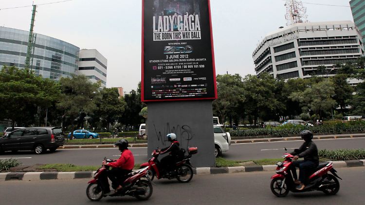 30.000 Indonesier hatten sich schon auf das Konzert gefreut.