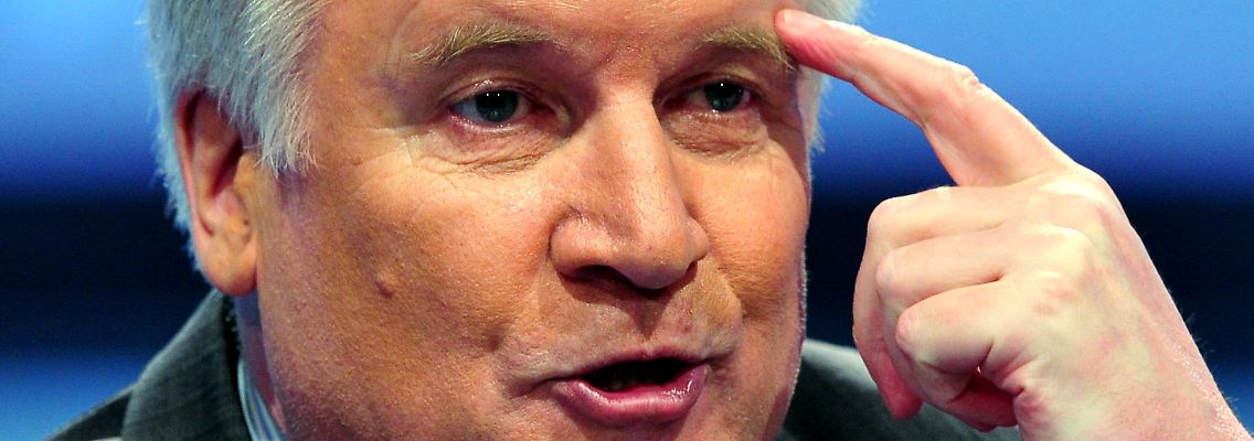 Horst Seehofer will der Berliner Koalition ordentlich einheizen. Erst einmal aber torpediert er mit seinem Boykott des Koalitionsausschusses die Regierungsarbeit.