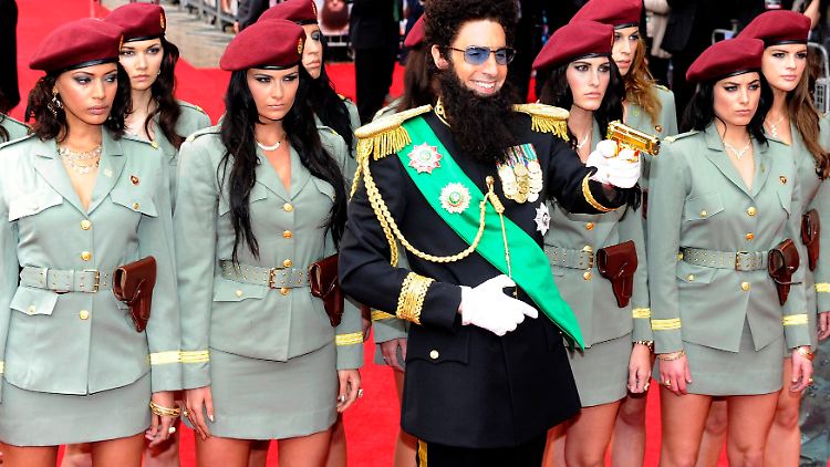 Sehen so Tyrannen aus? Der Diktator (Sacha Baron Cohen) und sein Gefolge.