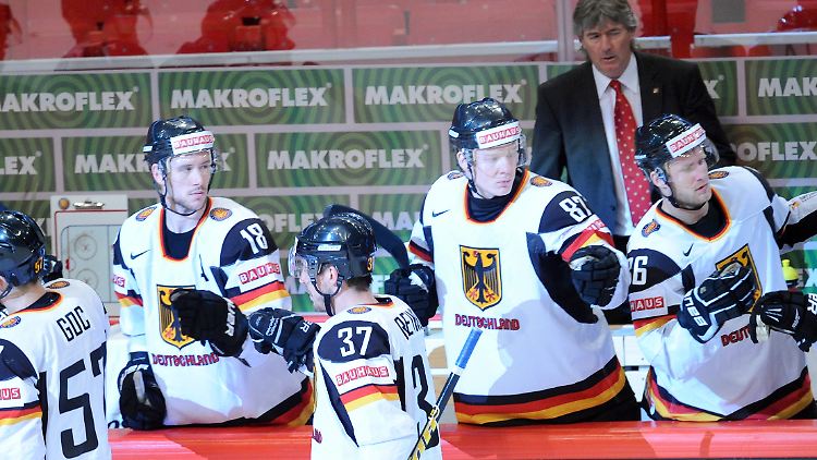 Nach dem 1:8 gegen Tschechien kann sich die deutsche Eishockey-Nationalmannschaft nur noch über Umwege für Olympia 2014 qualifizieren.