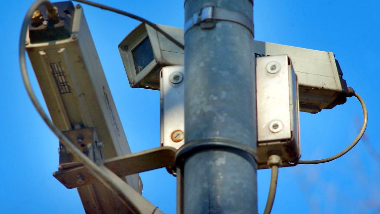 Eine ständige Videoüberwachung stellt einen schwerwiegenden Eingriff in das allgemeine Persönlichkeitsrecht dar, urteil das OLG in Oldenburg.
