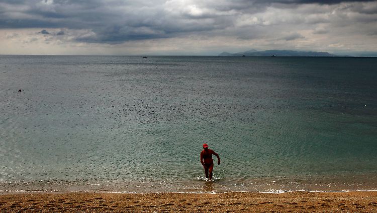 Die Euro-Zone hatte alle Brücken hinter sich eingerissen. Wollen die Griechen jetzt auf die andere Seite hinüberschwimmen?