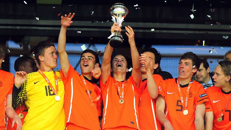 Nach einem dramatischen Finale in einem dramatischen EM-Endspiel feierten am Ende Hollands Junioren den EM-Triumph.