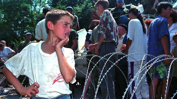 8000 Muslime starben in Srebrenica, etliche müssen mit der Erinnerung daran leben.
