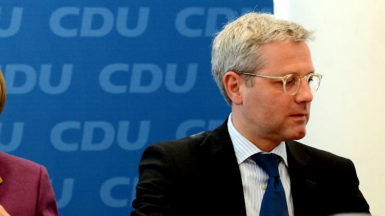 Von der Nachwuchshoffnung zum Verlierer: Die Kanzlerin will mit Norbert Röttgen nichts mehr zu tun haben.