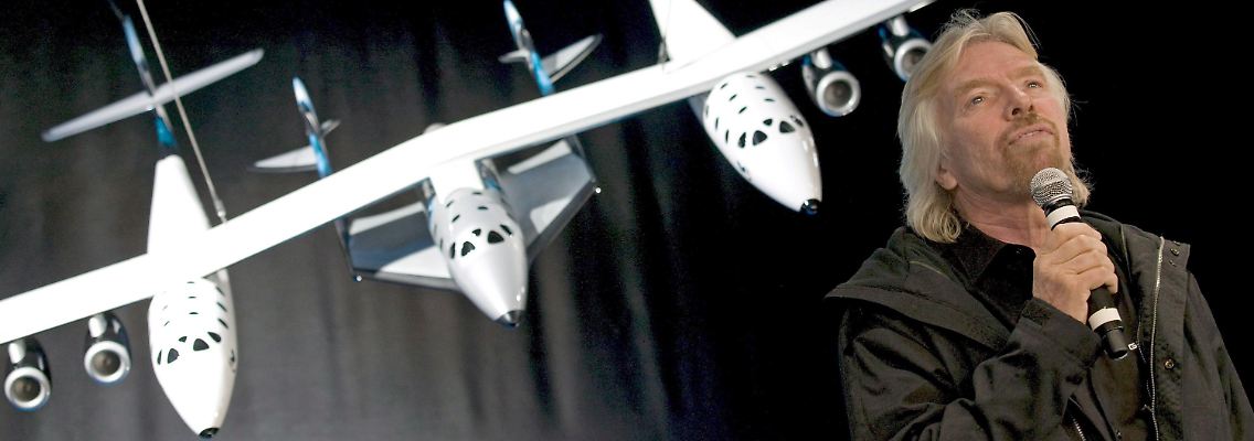 Branson mit seinem neuesten Abenteuer-Spielzeug.