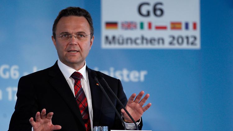 Friedrich hat Zweifel an dem Plan für ein neues EU-Reiseregister.