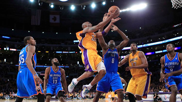 Zug zum Korb: Kobe Bryant spielte ein grandioses Schlussviertel gegen Oklahoma.