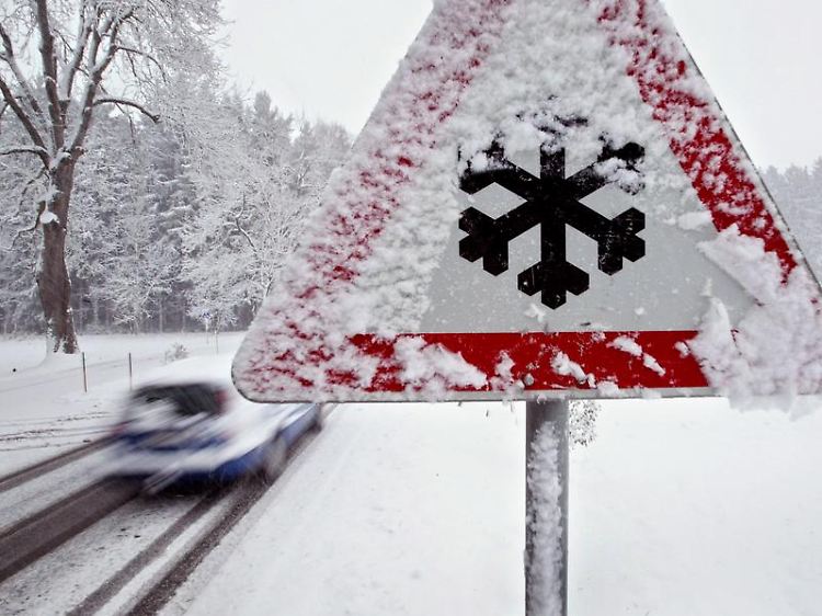 Am Wochenende kann mit sinkender Schneefallgrenze gerechnet werden.