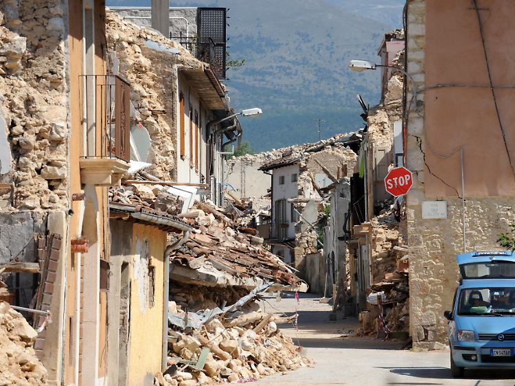Schon im Juli 2009 gab es in Italien heftige Zerstörungen durch ein Erdbeben.