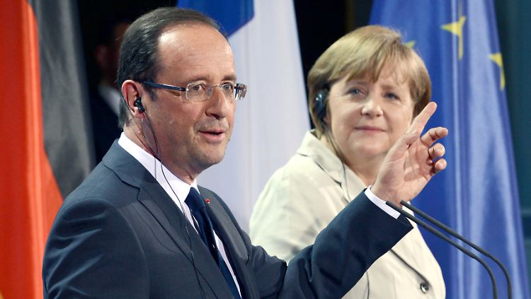 Der neue französische Präsident Francois Hollande will Finanzminister Schäuble als Chef der Euro-Gruppe verhindern - und von Kanzlerin Merkel Eurobonds fordern.