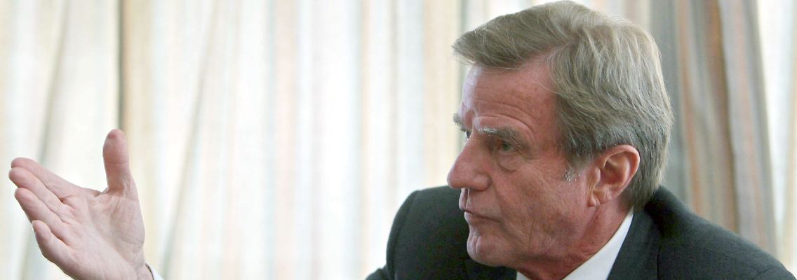 Bernard Kouchner schnappt der französischen Linken ein Thema weg..