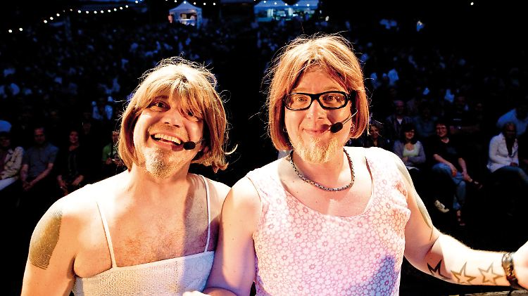 Mundstuhl als Peggy und Sandy aus Zeulenroohdaa