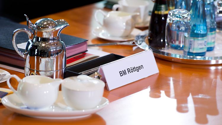 Röttgen will weiter in der Bundespolitik mitspielen.