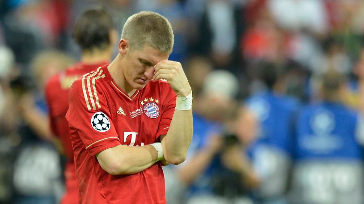 Kein Siegertyp? Ausgerechnet Bastian Schweinsteiger verschoss den entscheidenden Elfmeter im Champions-League-Finale. Er bleibt wie seine Teamkollegen ohne großen Titel.