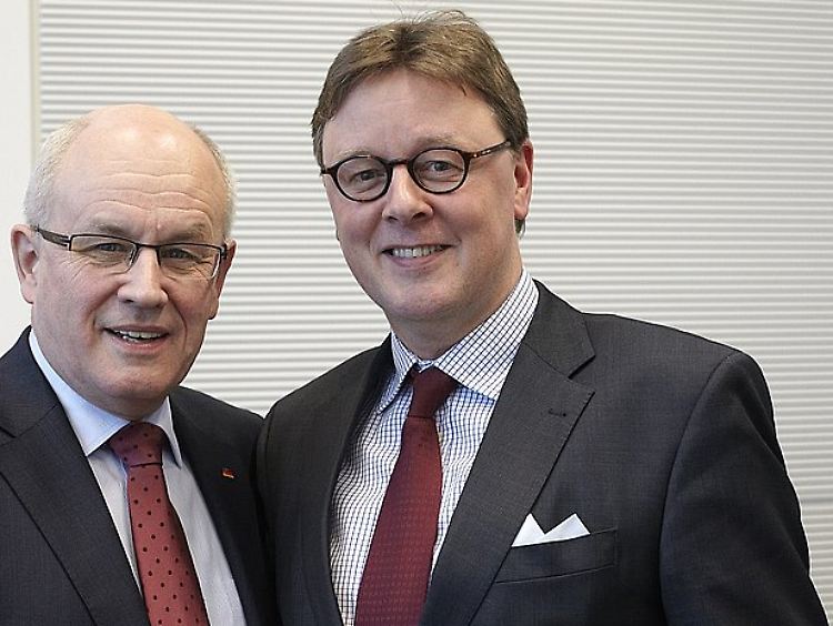 Michael Grosse-Brömer (rechts) gilt als enger Vertrauter von Volker Kauder.