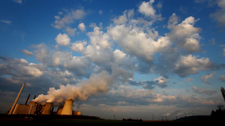 CO2 ist nicht per se schlecht - Klimaskeptiker leugnen überhaupt einen Zusammenhang mit dem Anstieg der Temperaturen.