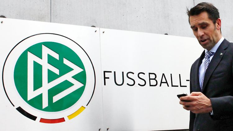 Vor dem DFB-Sportgericht sind Michael Preetz und Hertha BSC gescheitert, nun rufen sie das Bundesgericht an.