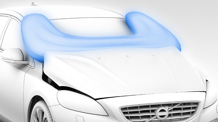 Volvo bietet in seinen neuesten Fahrzeugen auch einen Fußgänger-Airbag an.