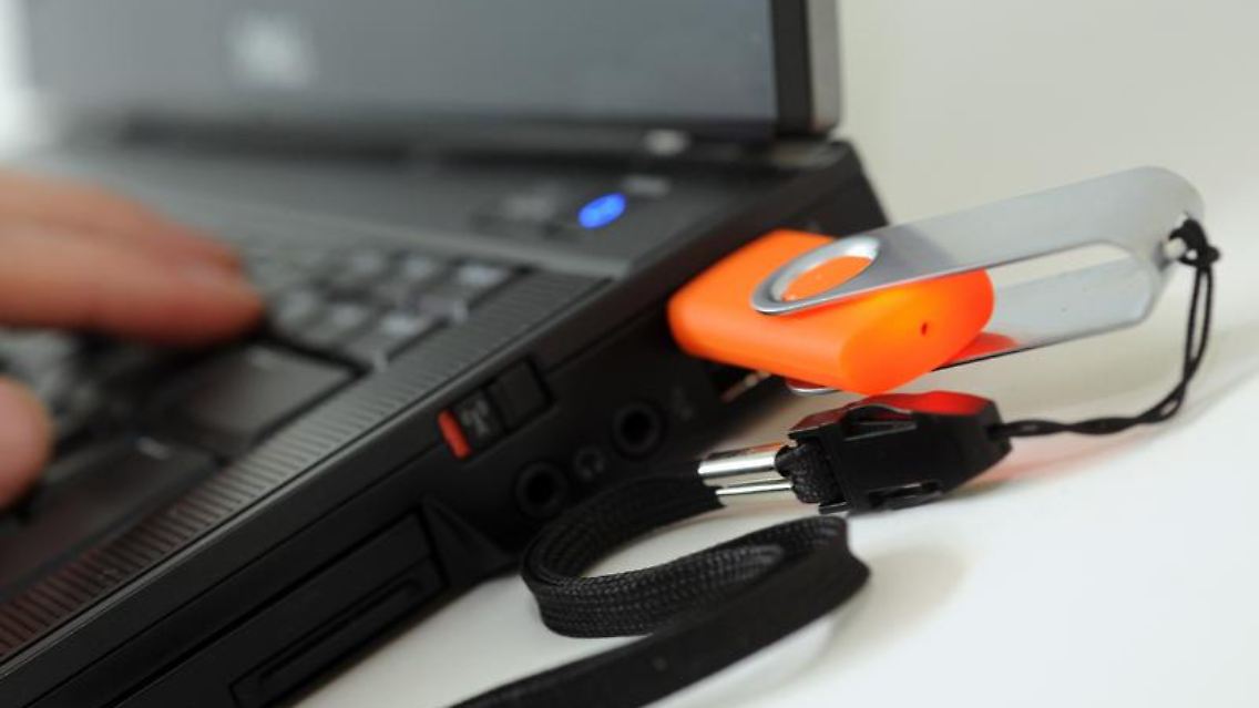 USB-Sticks werden ab 1. Juli deutlich teurer.