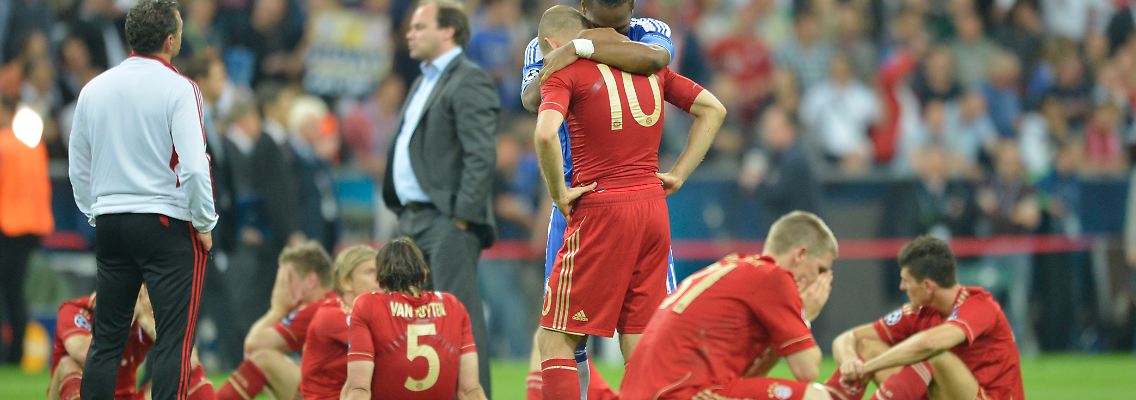 Beim FC Bayern gilt, wenn jemand am Boden liegt, reicht man ihm die Hand und hilft."
