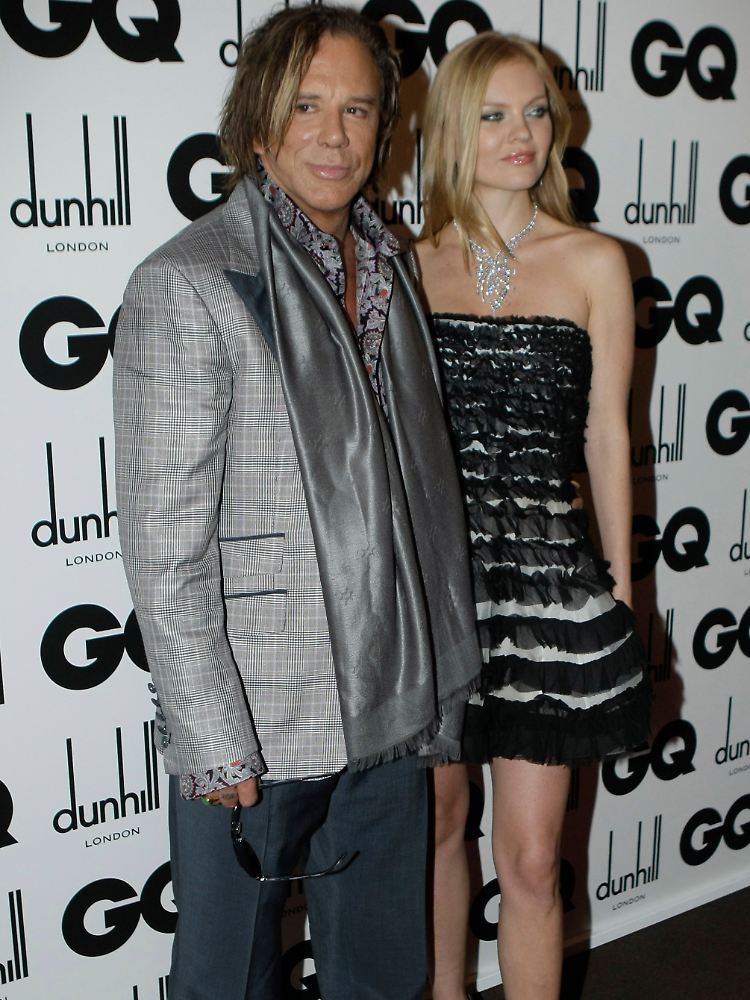 Tritt er mit ihr vor den Altar?