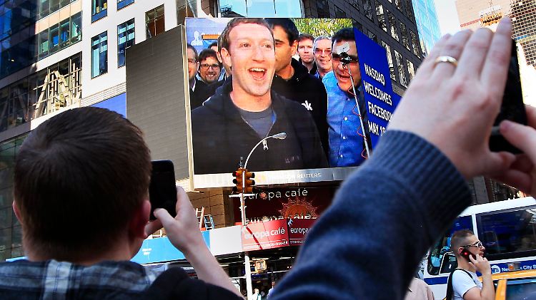 Euphorie beim Börsengang an der Nasdaq: Bereits nach drei Tagen scheinen diese Bilder weit weg.