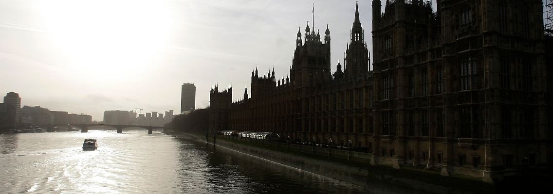London, 9. Dezember 2009: Ein Land legt sich mit seinen Banken an.