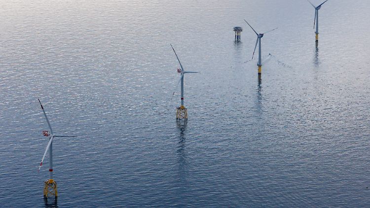 Der Strom aus dem Norden kann oft nur über die  Umwegen Polen, Tschechien, Österreich nach Süddeutschland transportiert werden.