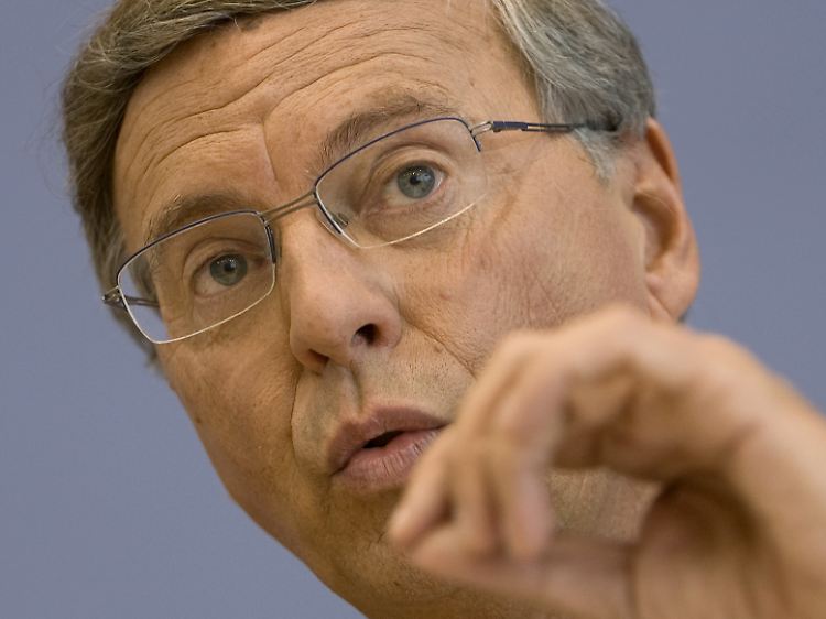 CDU-Innenexperte Wolfgang Bosbach ist seit 1994 Abgeordneter im Deutschen Bundestag - genauso lange wie Norbert Röttgen.