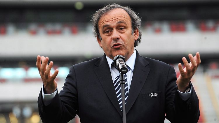 Uefa-Präsident Michel Platini will sich nicht in die Angelegenheiten der Ukraine einmischen.